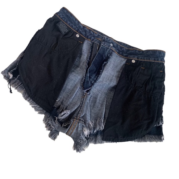 DARK WASH HIGH RISE FRAYED HEM DENIM SHORTS - Picture 12 of 16
